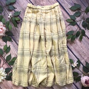 Pendleton Size 10 Pure New Virgin Wool Yellow Long Modest pleated Skirt